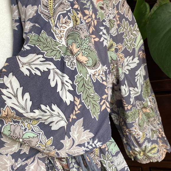 Jaase Tasslw Tie-wrap Blouse - Picture 2 of 2